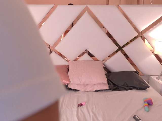 Kiara-Rouse live cam on BongaCams