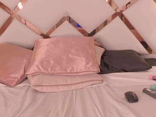 Kiara-Rouse webcam