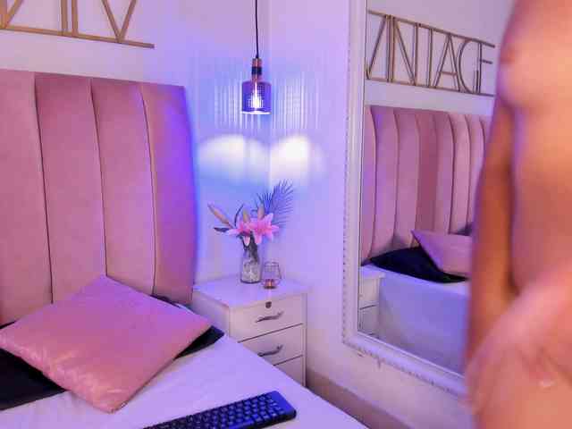 Kiara-Rouse webcam
