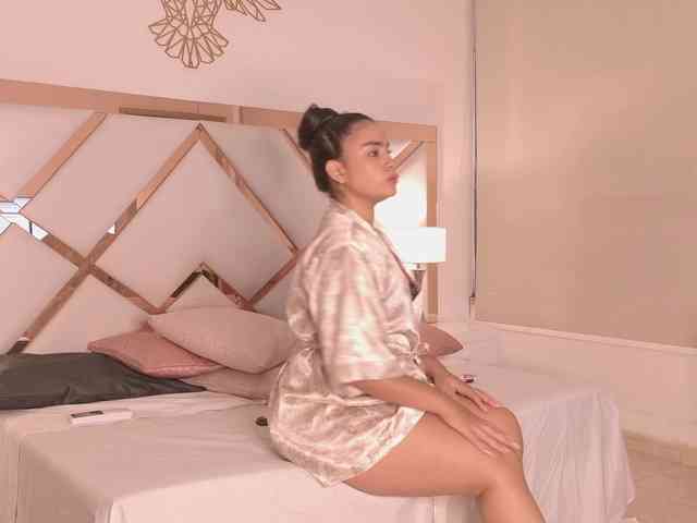 Kiara-Rouse webcam