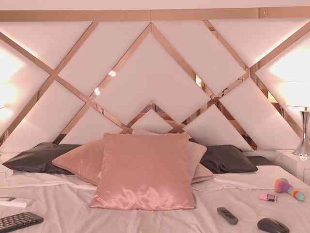 Kiara-Rouse webcam