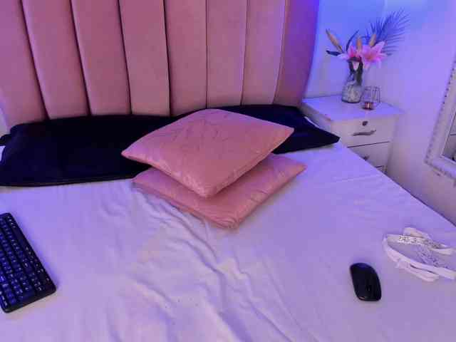 Kiara-Rouse webcam