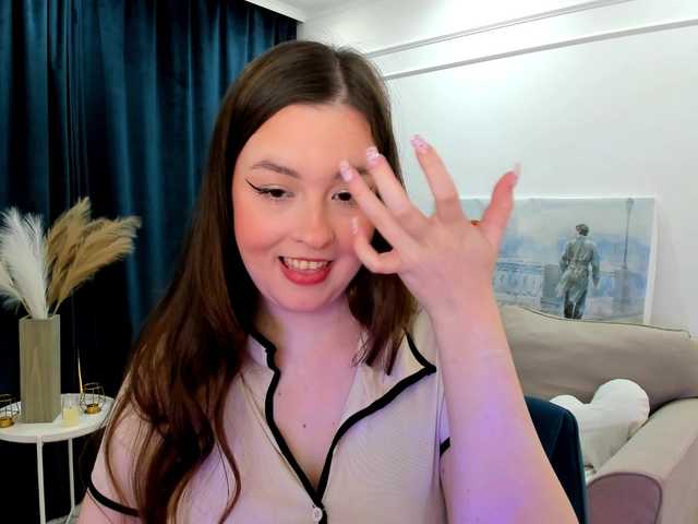 HoneyGlow live cam on BongaCams