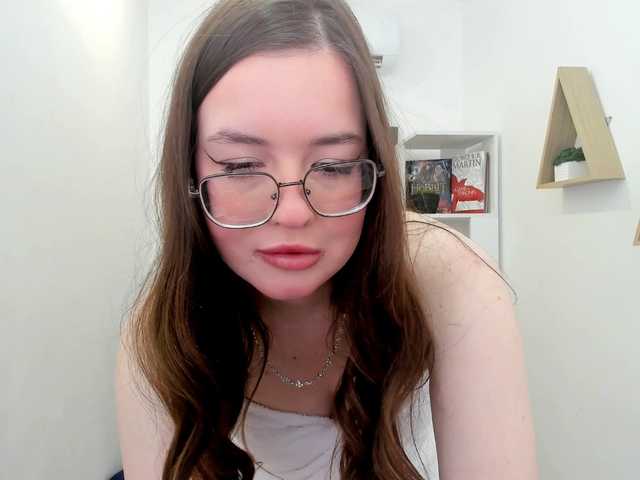 HoneyGlow live cam on BongaCams