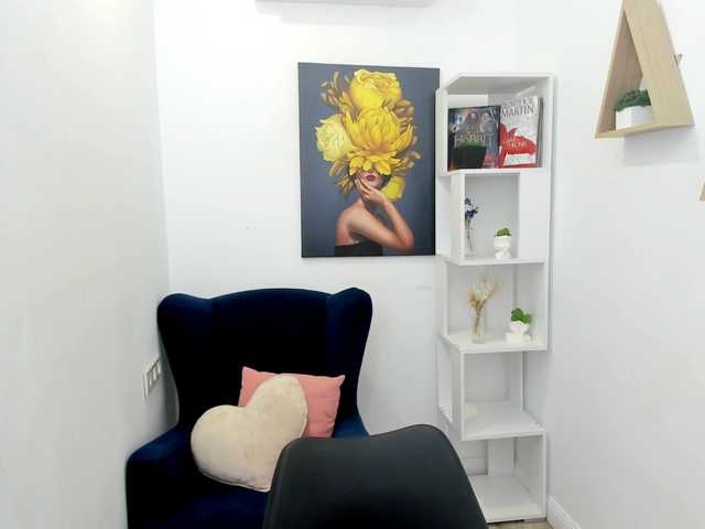 HoneyGlow live cam on BongaCams