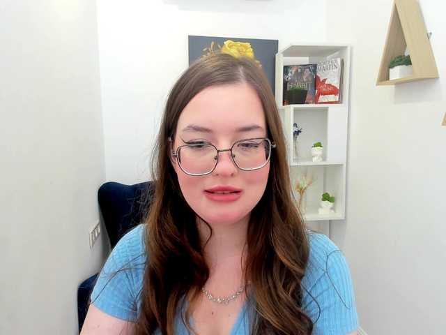 HoneyGlow live cam on BongaCams