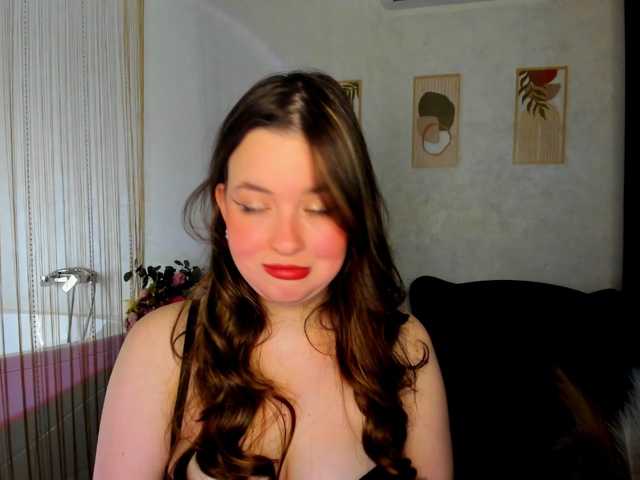 HoneyGlow, live now on BongaCams