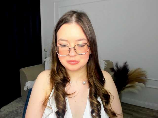 HoneyGlow live cam on BongaCams