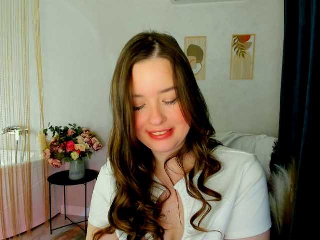 HoneyGlow live cam on BongaCams