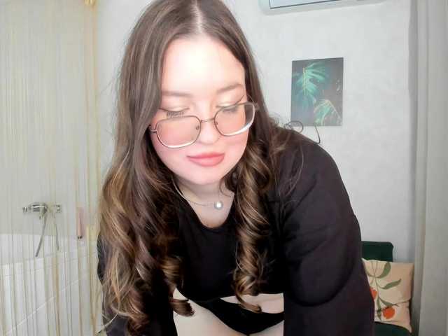 HoneyGlow live cam on BongaCams