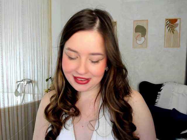 HoneyGlow — live female cam