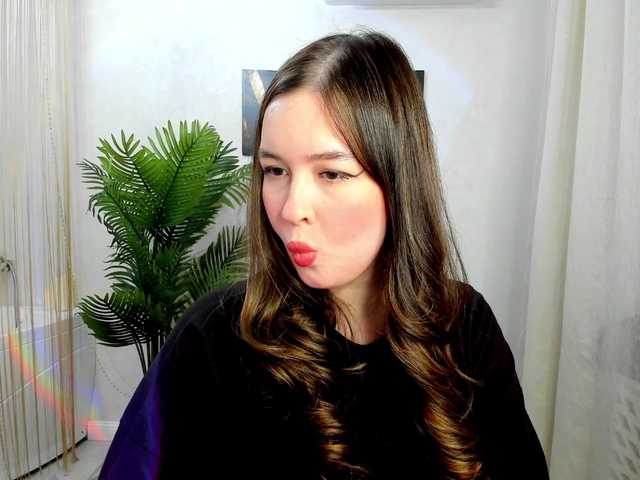 HoneyGlow live cam