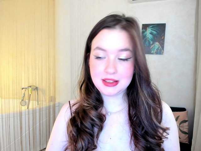 HoneyGlow live cam on BongaCams