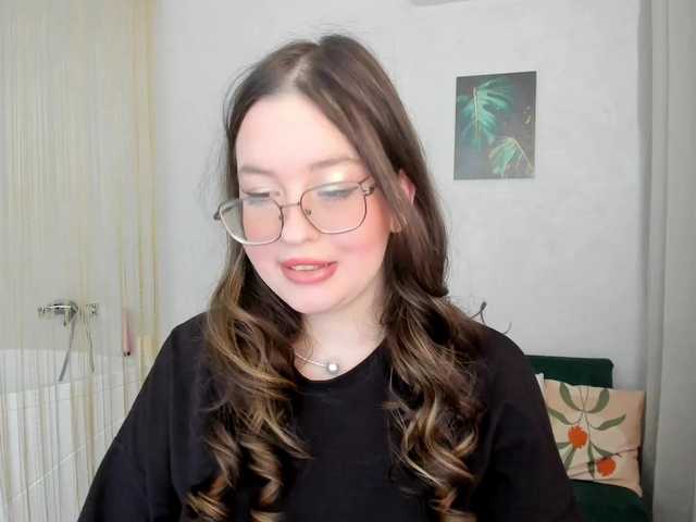 HoneyGlow live cam on BongaCams