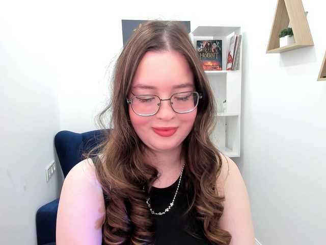 HoneyGlow live cam on BongaCams
