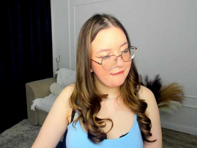 HoneyGlow live cam on BongaCams