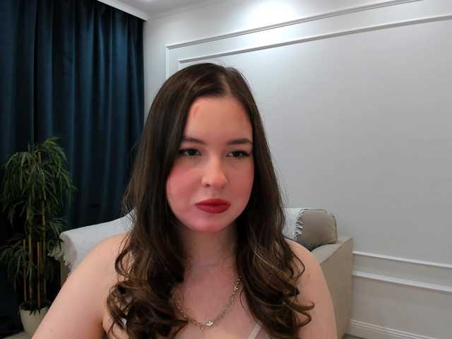HoneyGlow live cam on BongaCams