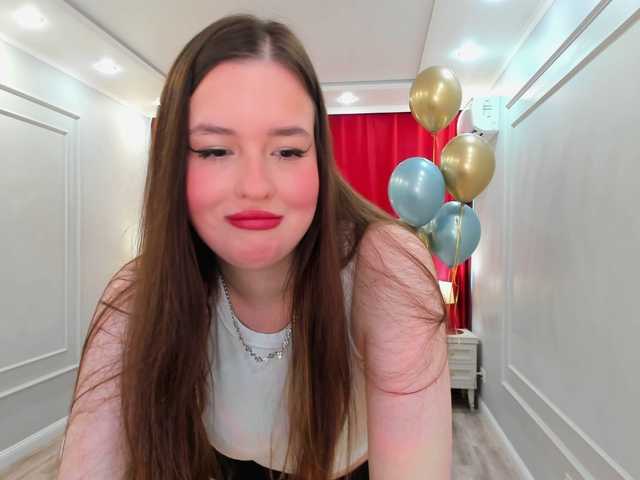 HoneyGlow live cam on BongaCams