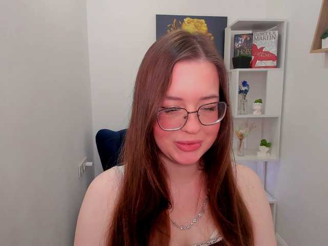 HoneyGlow live cam on BongaCams