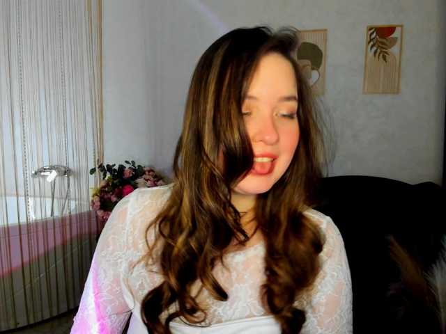 HoneyGlow live cam on BongaCams