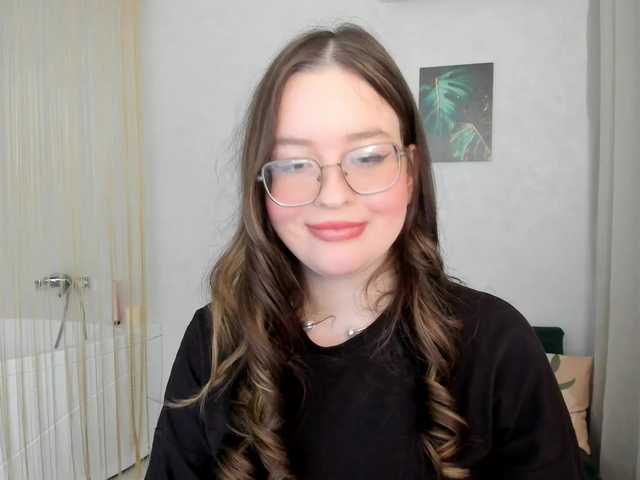 HoneyGlow live cam on BongaCams