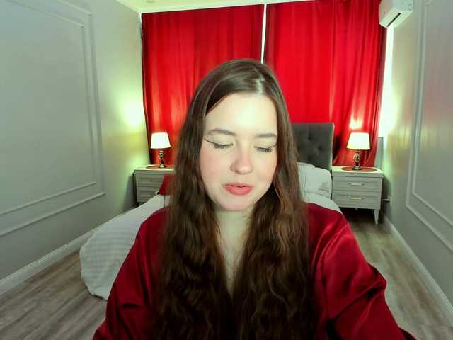 HoneyGlow's BongaCams show and profile