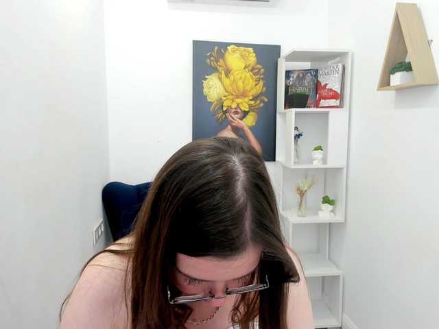 HoneyGlow live cam on BongaCams