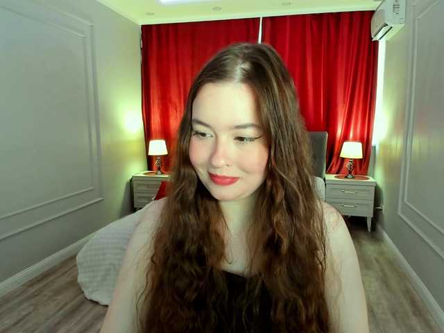 HoneyGlow's BongaCams show and profile