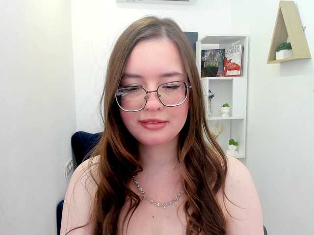 HoneyGlow live cam on BongaCams