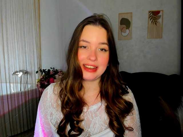 HoneyGlow, en directo ahora en BongaCams