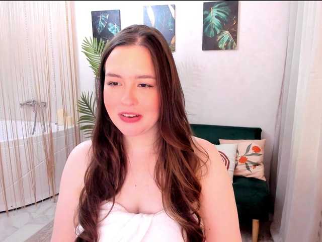 HoneyGlow live cam on BongaCams
