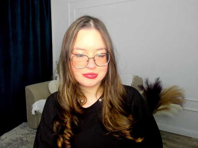 HoneyGlow live cam on BongaCams