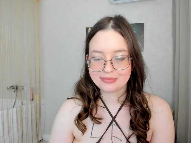 HoneyGlow live cam on BongaCams