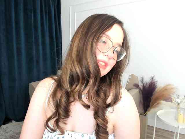 HoneyGlow webcam