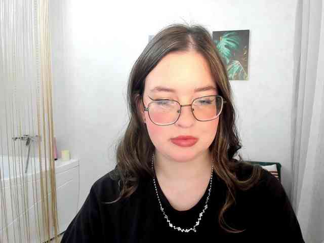 HoneyGlow webcam