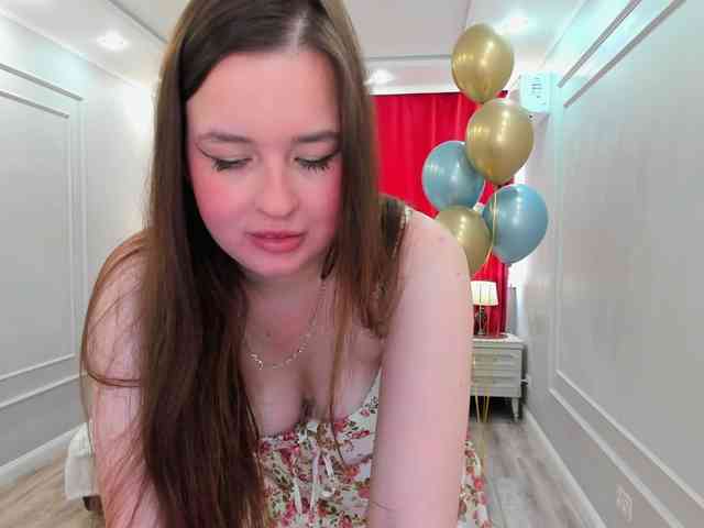 HoneyGlow webcam