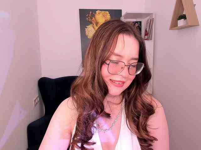 HoneyGlow webcam