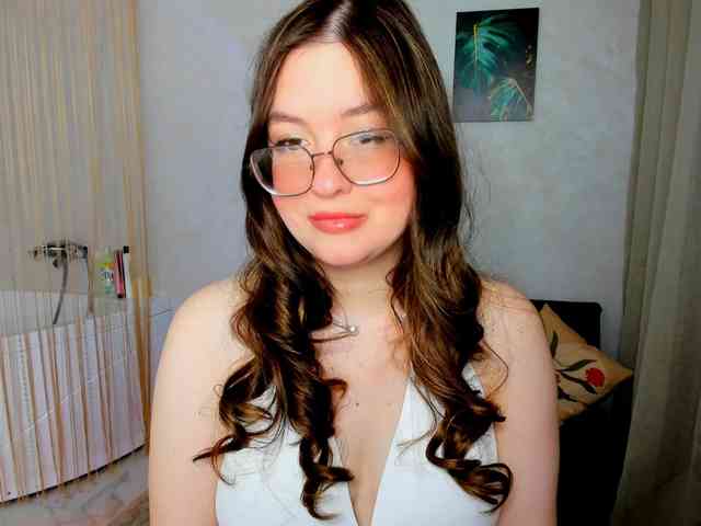 HoneyGlow webcam