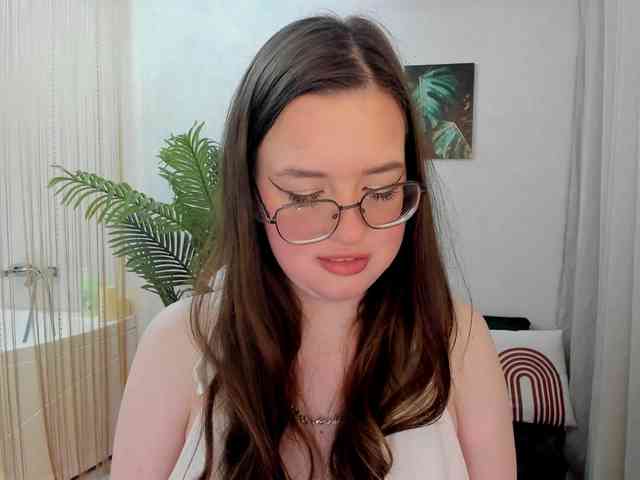 HoneyGlow webcam