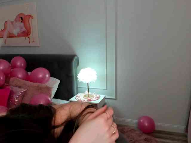 HoneyGlow webcam