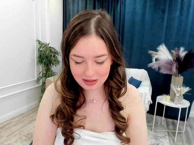HoneyGlow webcam