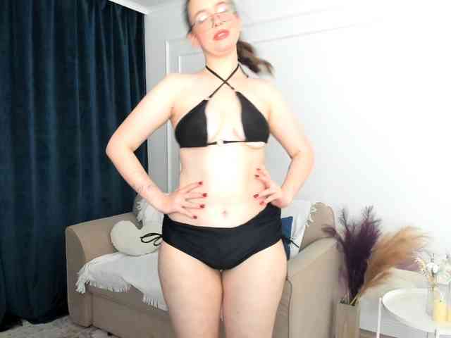 HoneyGlow webcam