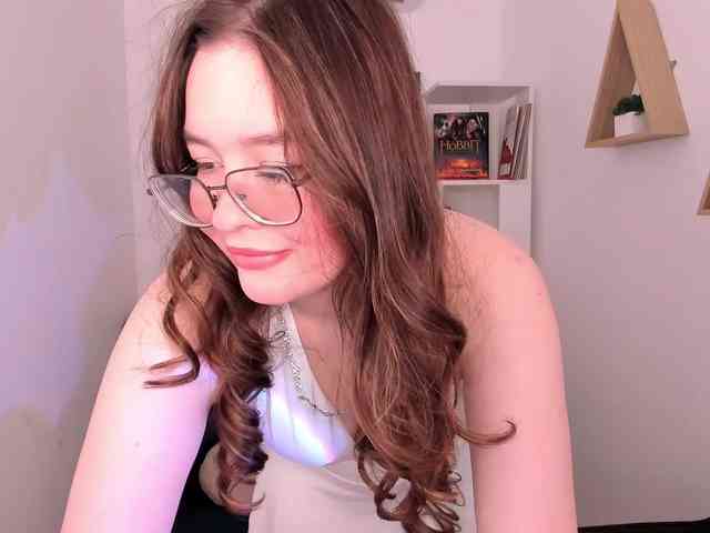 HoneyGlow webcam