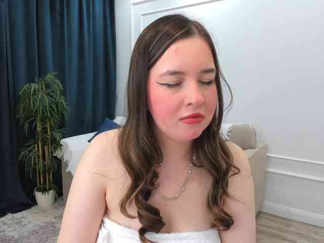 HoneyGlow webcam