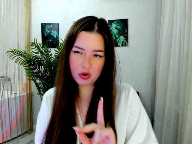 HoneyGlow webcam