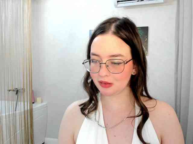 HoneyGlow webcam
