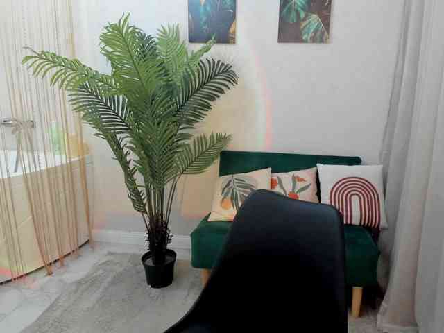 HoneyGlow webcam