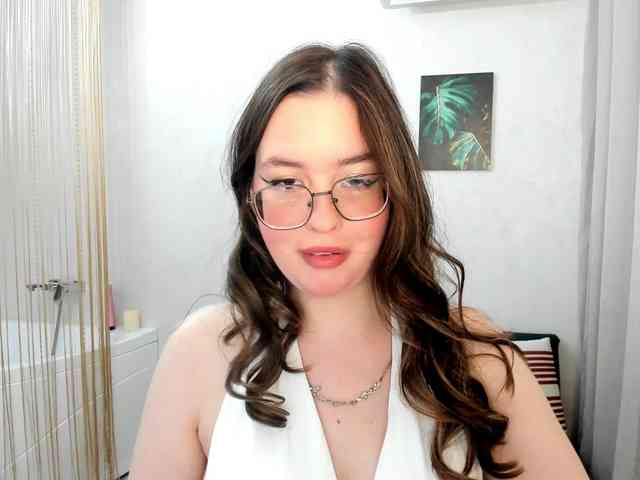 HoneyGlow webcam