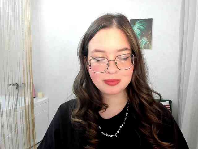 HoneyGlow webcam