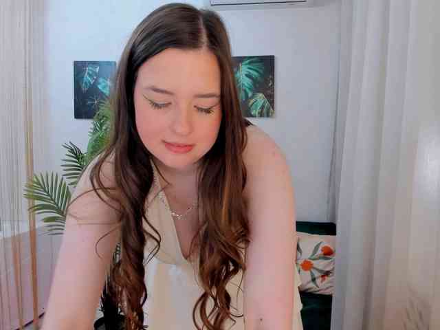 HoneyGlow webcam